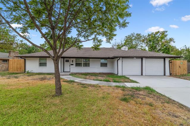 733 Greenland Way in Grand Prairie, TX - Building Photo