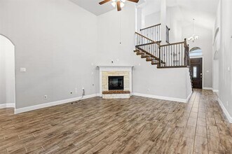 1421 Baynes Dr in McKinney, TX - Foto de edificio - Building Photo