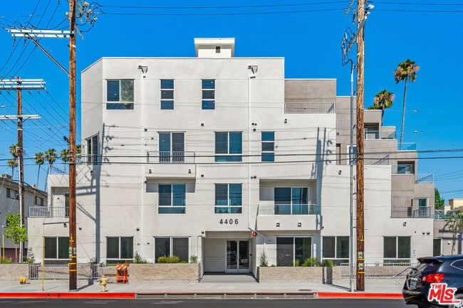 4406 Fulton Ave in Los Angeles, CA - Building Photo - Building Photo