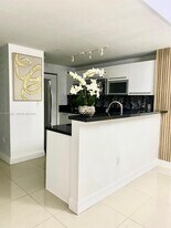244 Biscayne Blvd, Unit 1604 in Miami, FL - Building Photo