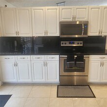 2017 NW 182nd Ave in Pembroke Pines, FL - Building Photo - Building Photo