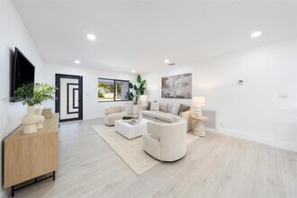 1305 N 31st Rd in Hollywood, FL - Building Photo - Building Photo