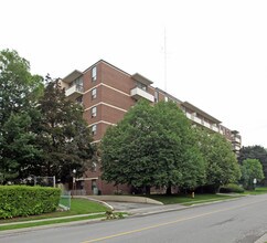 Royal Court in Markham, ON - Building Photo - Building Photo