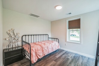 407 Woodbury Ave in Martinsburg, WV - Building Photo - Building Photo