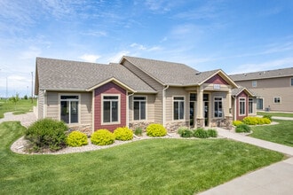 Diamond Field Townhomes in Sioux Falls, SD - Building Photo - Building Photo