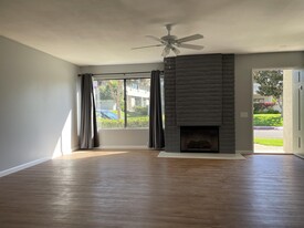 3883 Camino Lindo in San Diego, CA - Building Photo - Building Photo