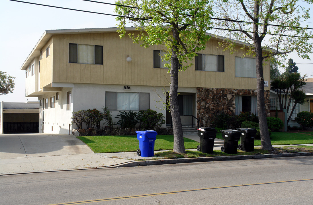 516 E Regent St in Inglewood, CA - Building Photo