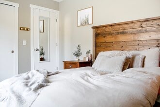 1987 Palm Dr, Unit 2 in Colorado Springs, CO - Building Photo - Building Photo