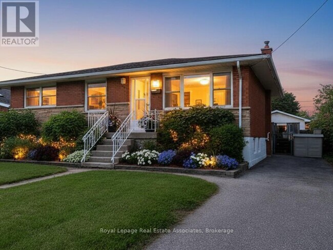 60 Toby Crescent in Hamilton, ON - Building Photo - Building Photo