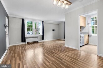 248 N Thomas St, Unit 1 in Arlington, VA - Building Photo - Building Photo