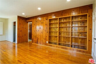 10707 Flaxton St in Culver City, CA - Building Photo - Building Photo