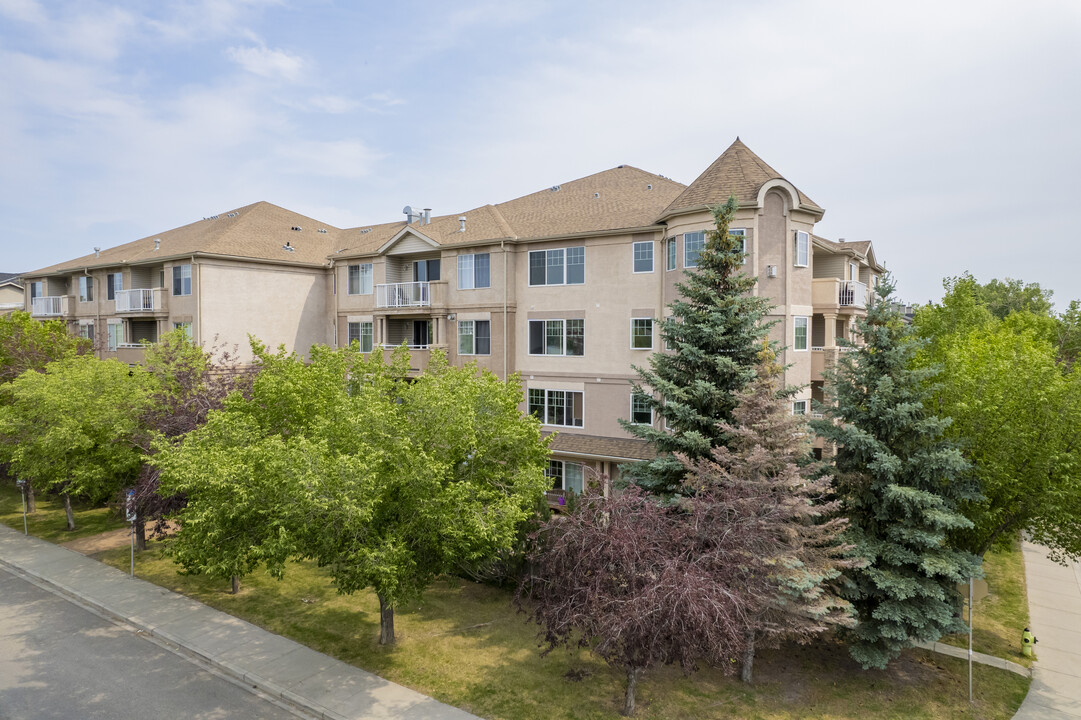 Midnapore Manor in Calgary, AB - Building Photo