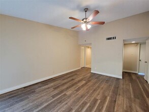 700 Thicket Ln in Houston, TX - Building Photo - Building Photo