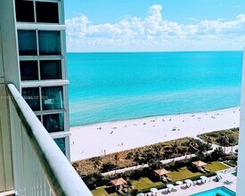 2655 Collins Ave in Miami Beach, FL - Building Photo - Building Photo