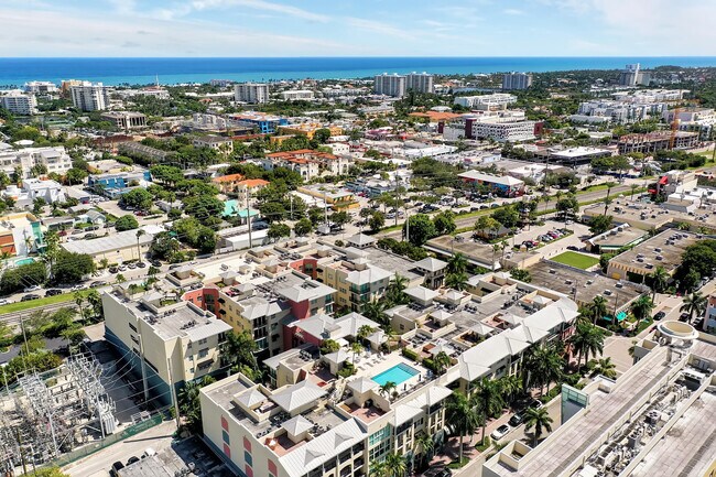 235 NE 1st St in Delray Beach, FL - Building Photo - Building Photo