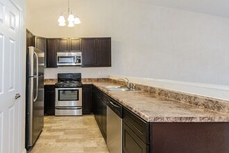 2029 Wexford Green Way in Belleville, IL - Building Photo - Building Photo