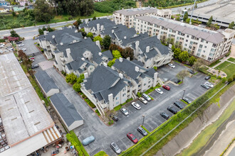 Camino Court in South San Francisco, CA - Building Photo - Building Photo