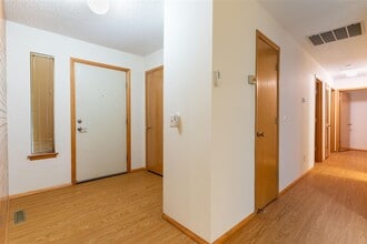 1117 W Liberty Ave in Stillwater, OK - Foto de edificio - Building Photo