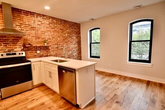 54 S 5th St in Easton, PA - Building Photo - Building Photo