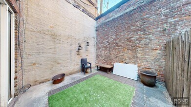 57 Carmine Street in New York, NY - Foto de edificio - Floor Plan