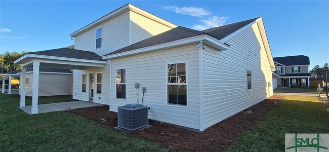 123 Chilburn Cir in Bloomingdale, GA - Foto de edificio - Building Photo