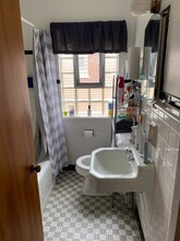 2764 N 92nd St, Unit Apt #3 92nd in Milwaukee, WI - Foto de edificio - Building Photo