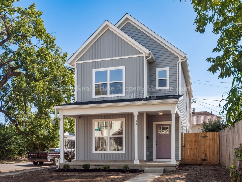 130 N Guilford Ave in Columbus, OH - Building Photo