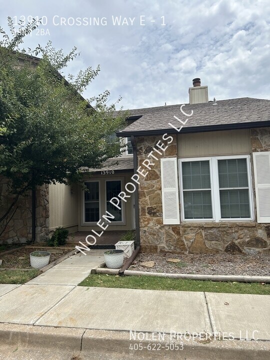 13910 Crossing Way E in Edmond, OK - Foto de edificio