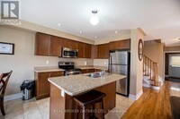 157 Bathgate Crescent in Courtice, ON - Building Photo - Building Photo