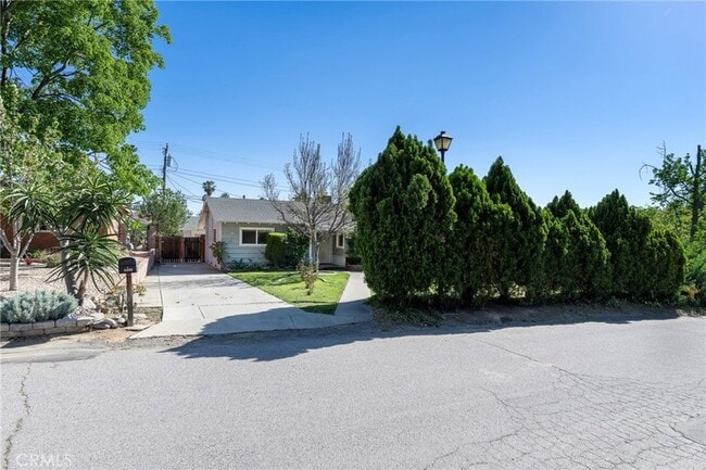 3202 Belvedere Dr in Riverside, CA - Building Photo - Building Photo