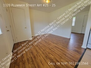 1320 Plummer St in Jacksonville, AR - Building Photo - Building Photo