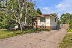 599 Otonabee Dr in Peterborough, ON - Building Photo