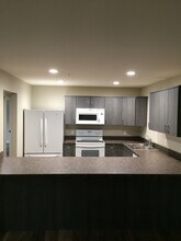 5819 NE 162nd Ave, Unit 5819 Unit C in Vancouver, WA - Building Photo - Building Photo