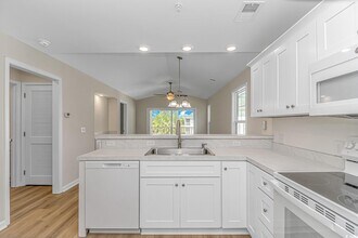 485 White River Dr in Myrtle Beach, SC - Foto de edificio - Building Photo