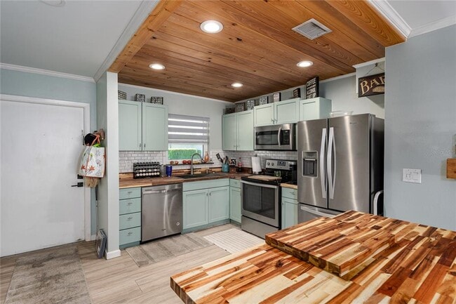 2115 9th Ave W in Bradenton, FL - Building Photo - Building Photo