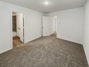 16818 N Marie Vlg Dr in Cut And Shoot, TX - Building Photo - Building Photo