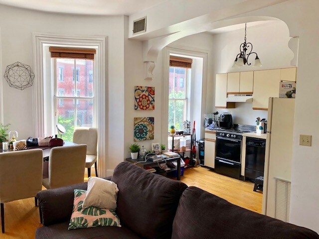 521 Columbus Ave, Unit F in Boston, MA - Foto de edificio - Building Photo