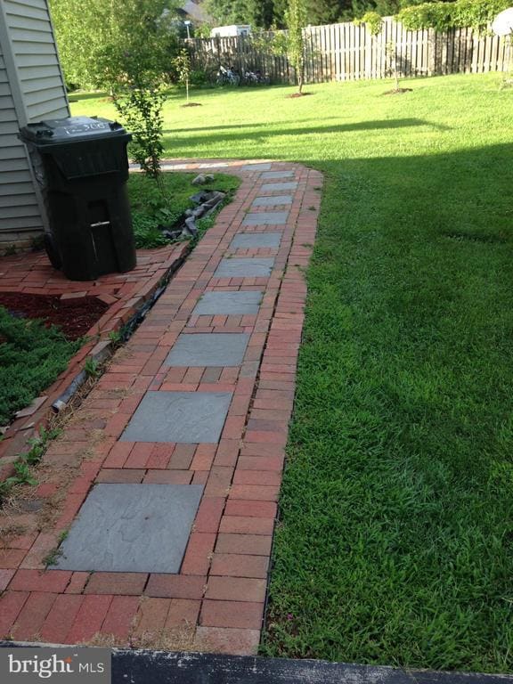 12900 Tarragon Ct in Herndon, VA - Building Photo - Building Photo