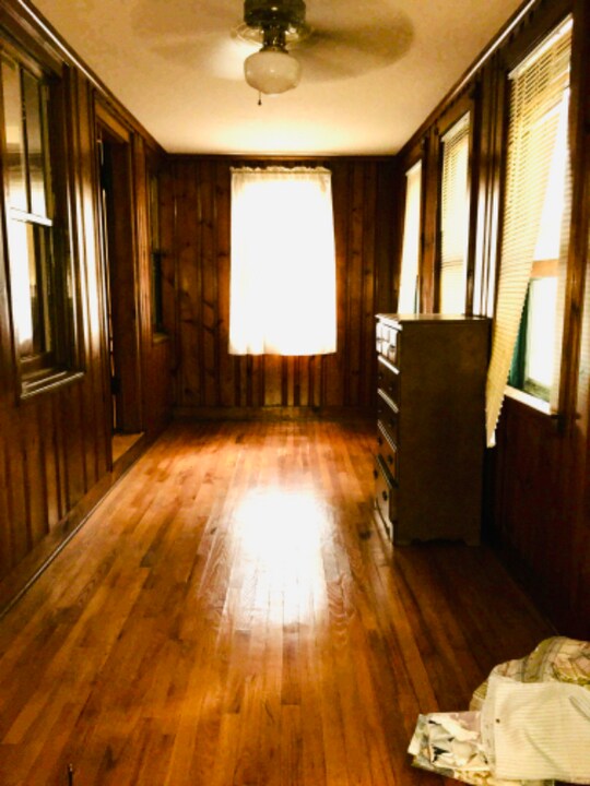36 Park St in Putnam, CT - Building Photo