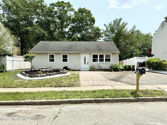 property at 23 Longboat Ave