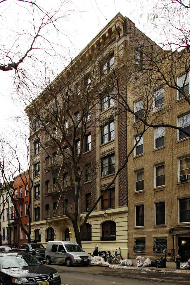 236 E 5th St in New York, NY - Foto de edificio - Building Photo