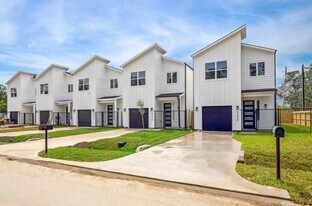 5702 Breland St in Houston, TX - Building Photo