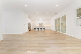 24510 Via Ln in Valencia, CA - Building Photo - Building Photo