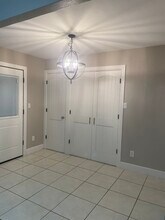 2413 9th Ave N in Texas City, TX - Building Photo - Building Photo