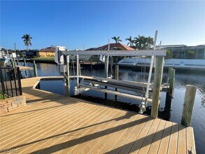 5029 SW 11th Pl in Cape Coral, FL - Building Photo - Building Photo