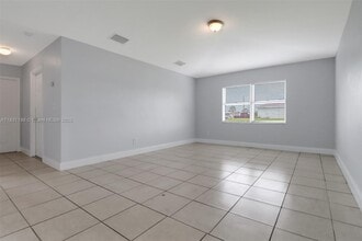 2401 Xelda Ave N in Lehigh Acres, FL - Building Photo - Building Photo