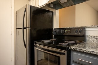 Wildwood Apartments in Charlotte, NC - Building Photo - Interior Photo