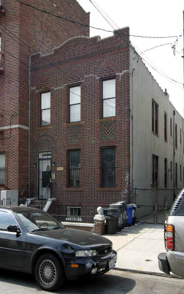 486 Herzl St in Brooklyn, NY - Foto de edificio