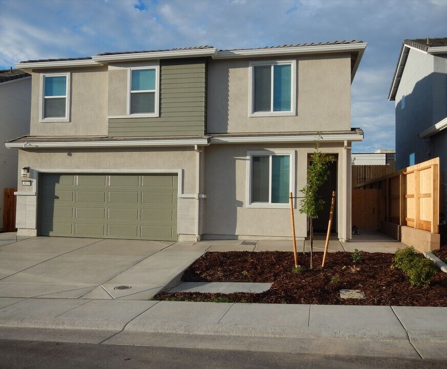 3613 Misty Lk Dr in Antelope, CA - Building Photo