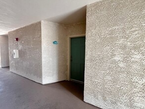 3550 Bay Sands Dr in Laughlin, NV - Building Photo - Building Photo